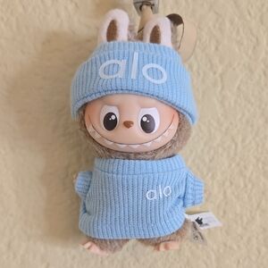 Labubu Clothes - Blue And Beanie And Sweater For Pin For Love Labubu.